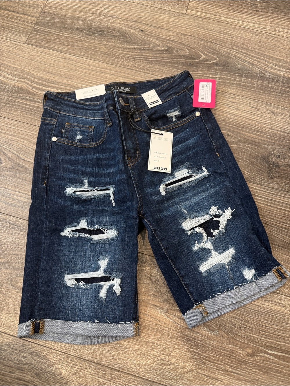 Judy Blue Dark Wash Distressed Bermuda Denim Shorts size small